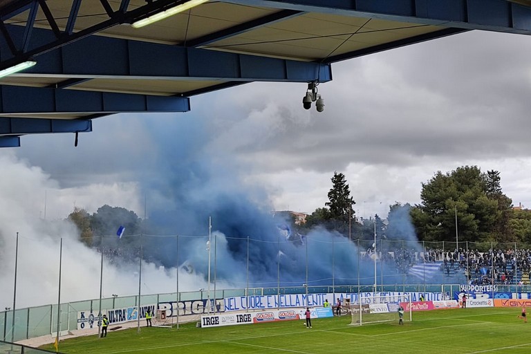 La Curva Nord in occasione della sfida contro lAvellino. <span>Foto Antonio D'Oria</span>