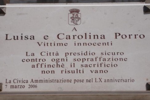 Lapide in memoria delle sorelle Porro