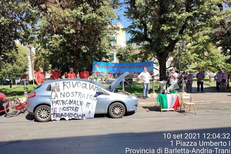 Manifestazione a Palazzo di città di Casambulanti