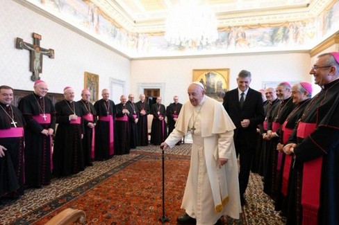 I vescovi della Puglia in visita ad Limina. <span>Foto da Vatican News</span>