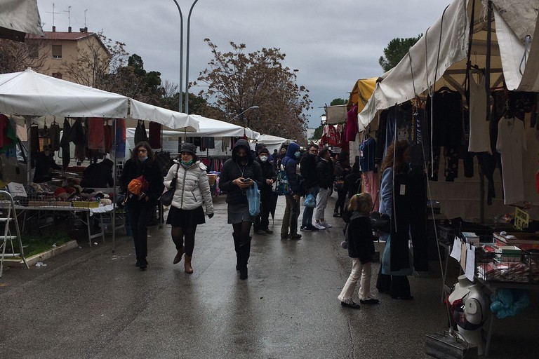 mercato settimanale