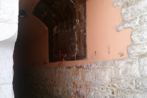 vicolo casalino atto vandalico