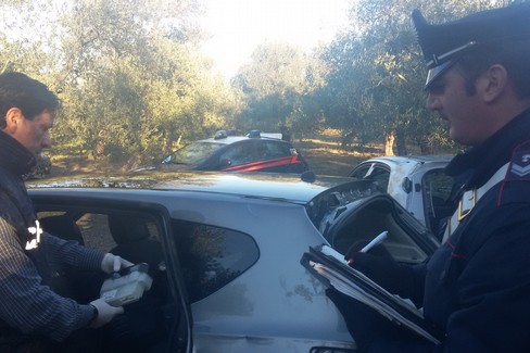 Carabinieri rinvenimento carcasse auto