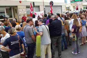 Bari sit-in di protesta CGIL