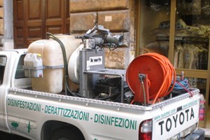 Camioncino disinfestazione