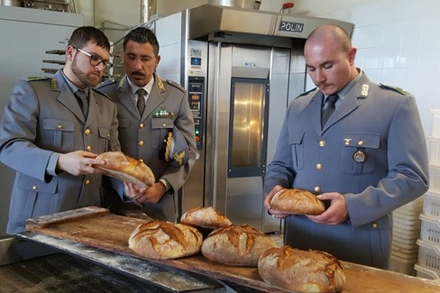 cibi contaminati sequestro