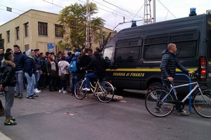 Protesta passaggio a livello viale gramsci