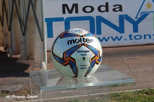 Pallone serie D Fidelis Andria