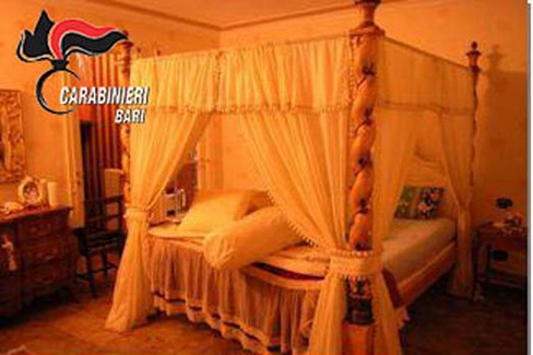 Camera da letto sequestrata