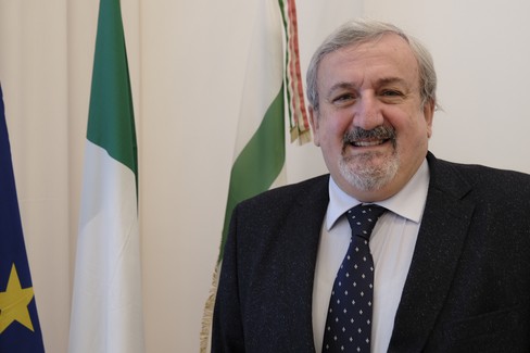 Michele Emiliano intervistato a SkyTG24
