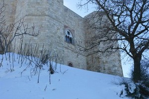 Castel del Monte, trifora