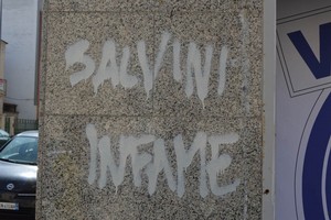 Scritte contro il Comitato elettorale 
