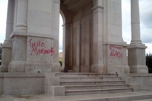 Sfregio al Monumento dei Caduti di Andria