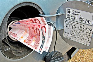 Soldi, benzina alle stelle