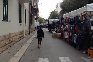 Mercato del lunedì - via bruno buozzi