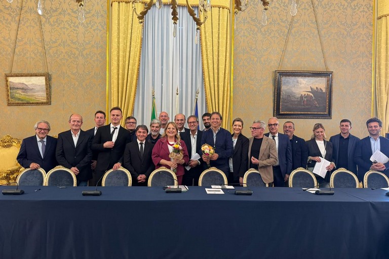 Crisi olivicoltura, in Prefettura a Bari
