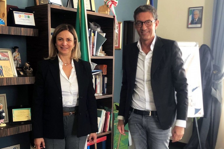 on mariangela matera con sindaco amedeo bottaro