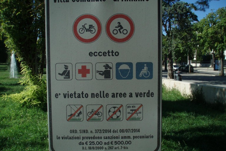 cartello stradale