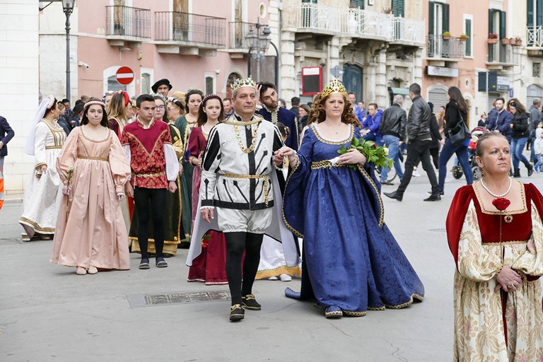 Ritorno al  passato con il corteo storico rinascimentale.. <span>Foto Riccardo Di Pietro</span>