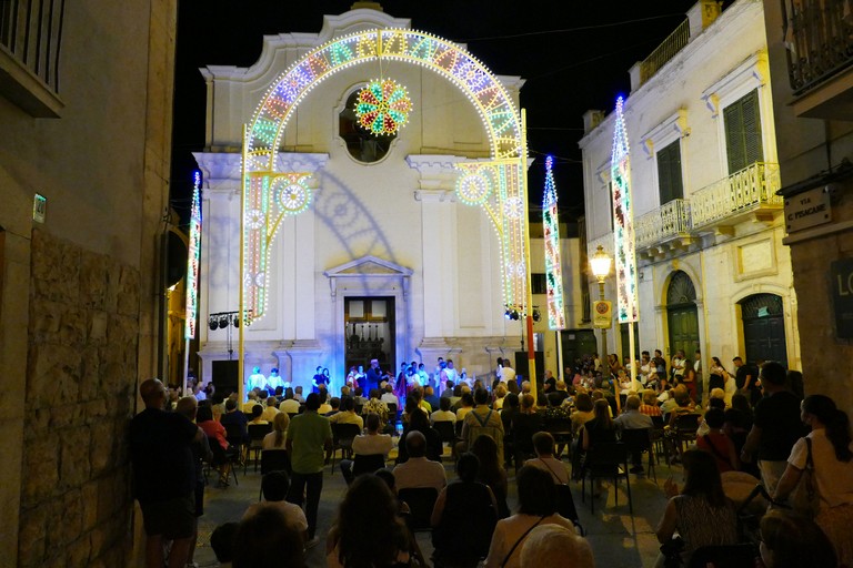 Al via la festa della parrocchia di Gesù Crocifisso. <span>Foto Riccardo Di Pietro</span>