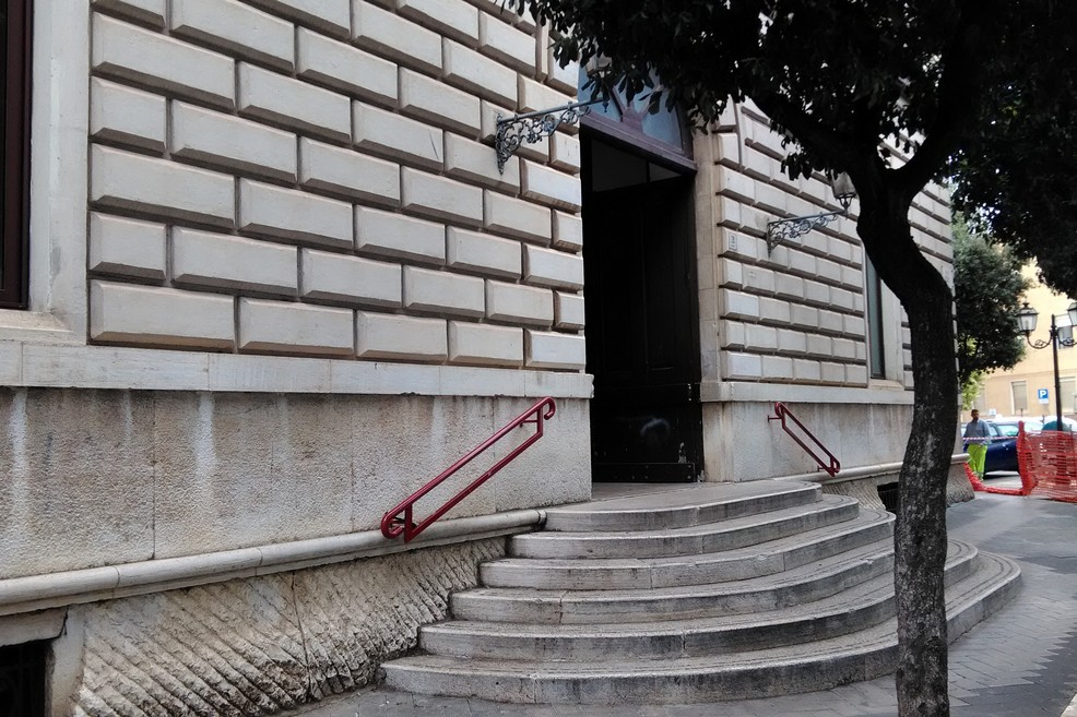 Il muro ripulito del I° Circolo didattico 