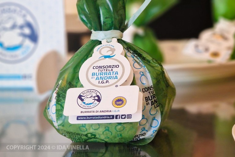 Burrata di Andria IGP. <span>Foto Ida Vinella</span>