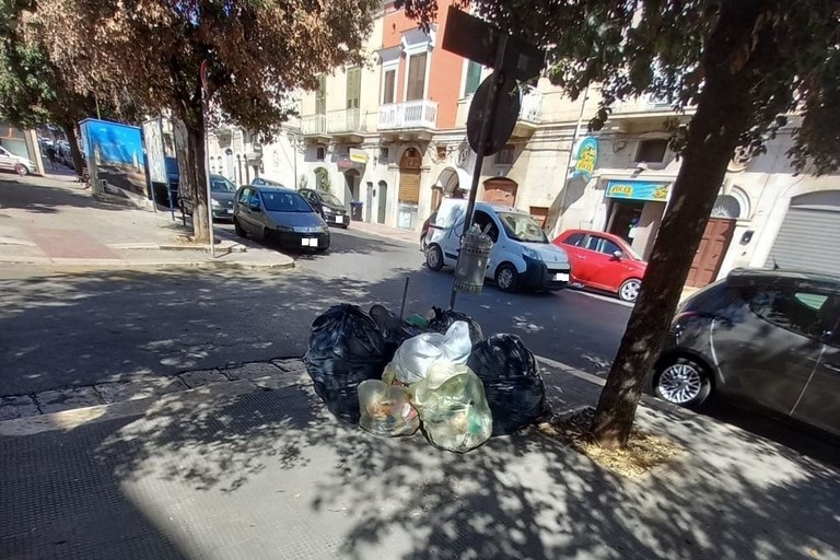 Piazzetta di via Annunziata