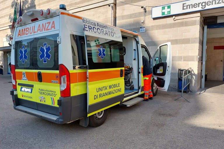 ambulanza servizio 118