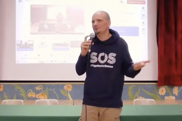 Alessandro Porro al Liceo Carlo Troya e al CPIA BAT “Gino Strada”