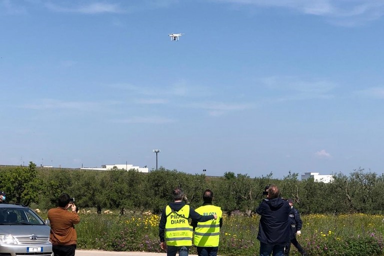 controlli delle Forze dell'ordine con un drone