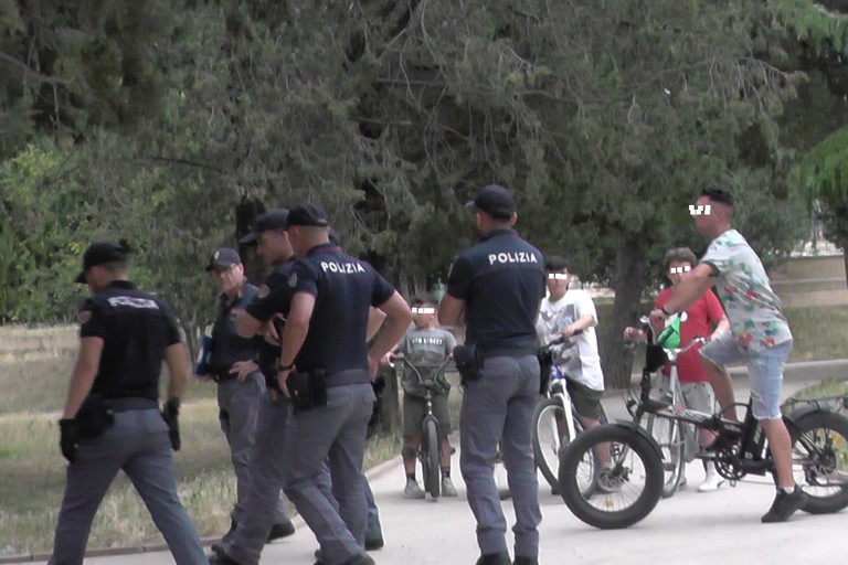 controlli nella villa comunale