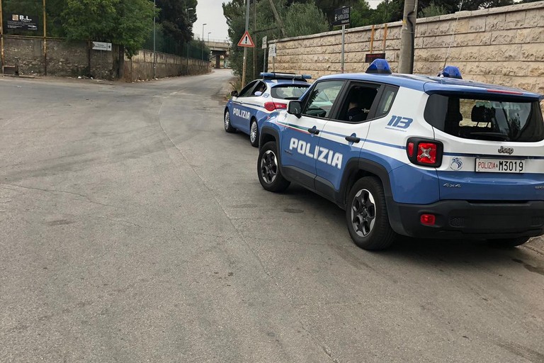 posto di controllo della Polizia di Stato