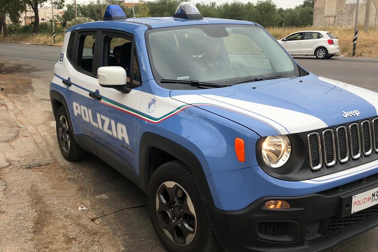 posto di controllo della Polizia di Stato