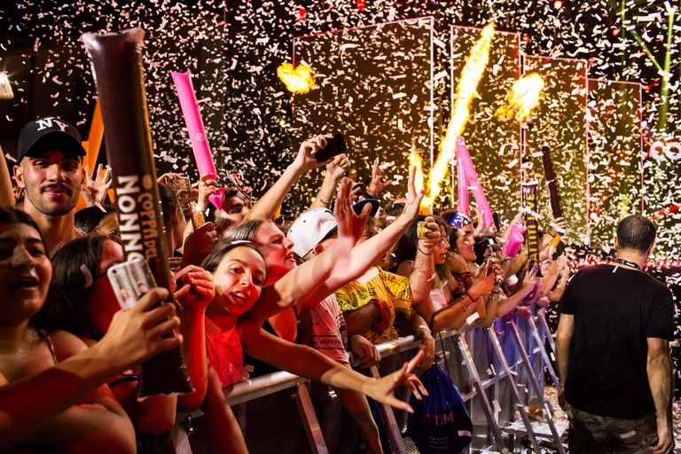 pubblico a Battiti live in piazza Catuma