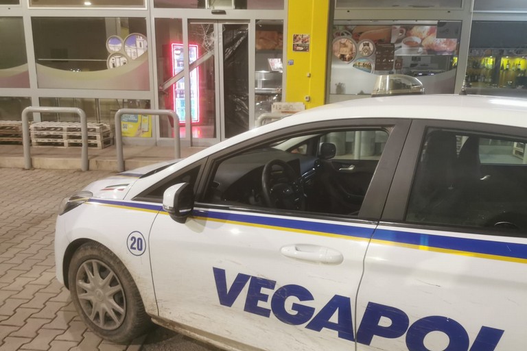 Tentativo di furto in una stazione di servizio