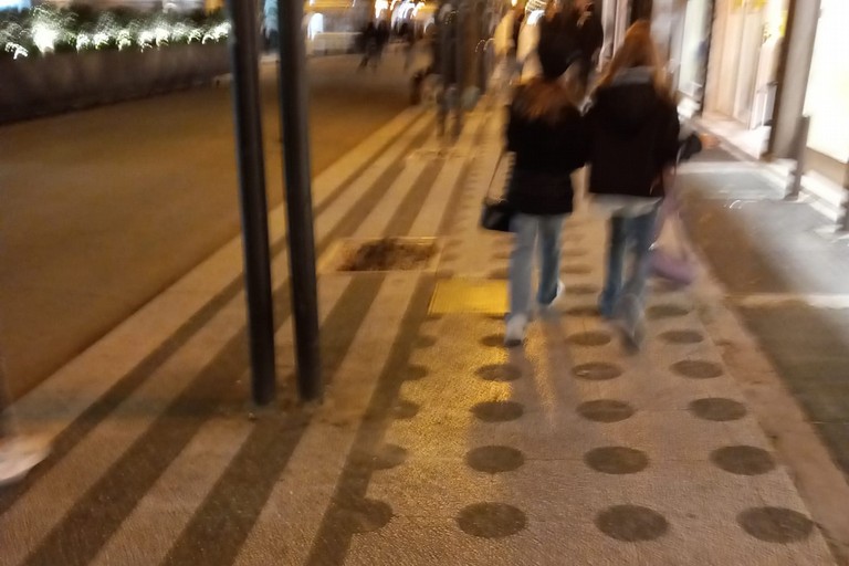 Ripulito corso Cavour dalla catasta di rifiuti