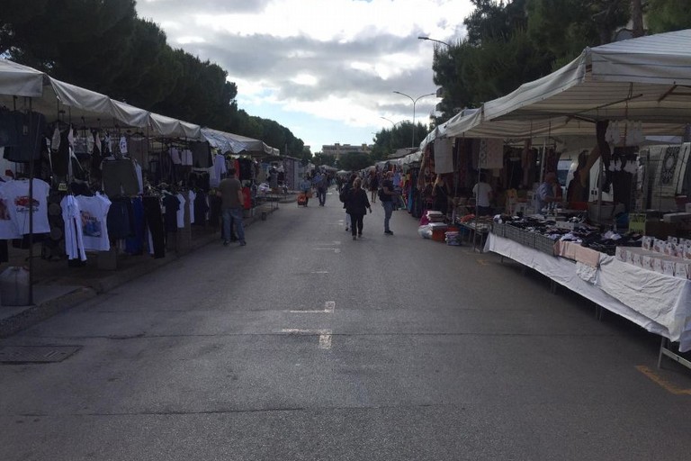mercato settimanale