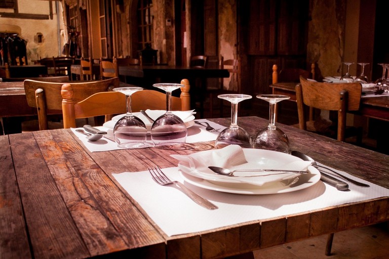 ristorante vuoto