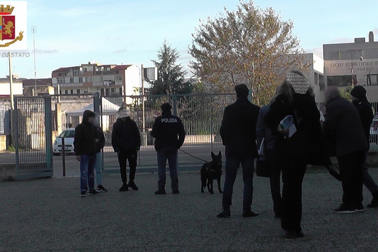controlli antidroga nelle scuole di Andria