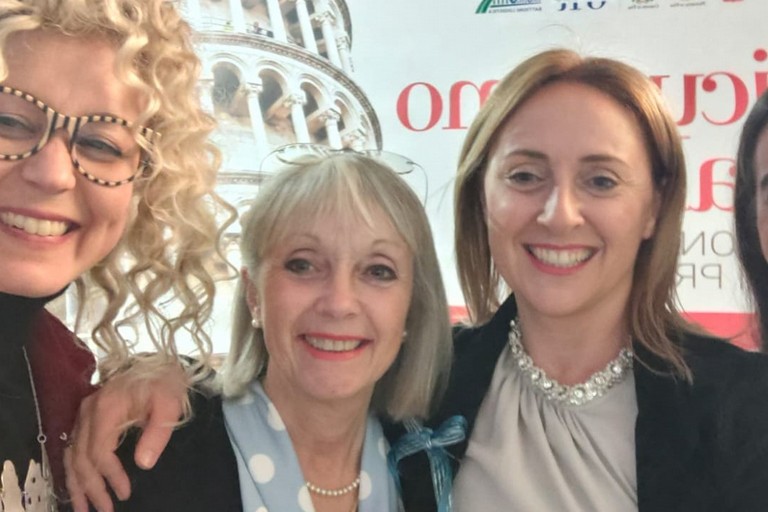 Assessore Di Bari, Senatrice Zanoni e Sindaco Bruno e relatrice congressuale