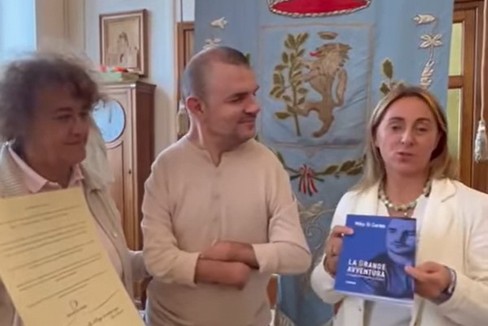 Il Sindacao di Andria accoglie Miki Di Corato per ringraziarlo