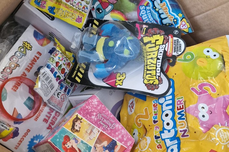 Maxi sequestro di giocattoli, la Guardia di Finanza interviene a Barletta e Andria