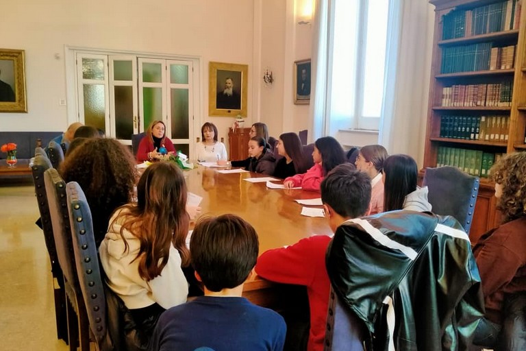 Incontro della Sindaca di Andria con gli alunni della scuola Media