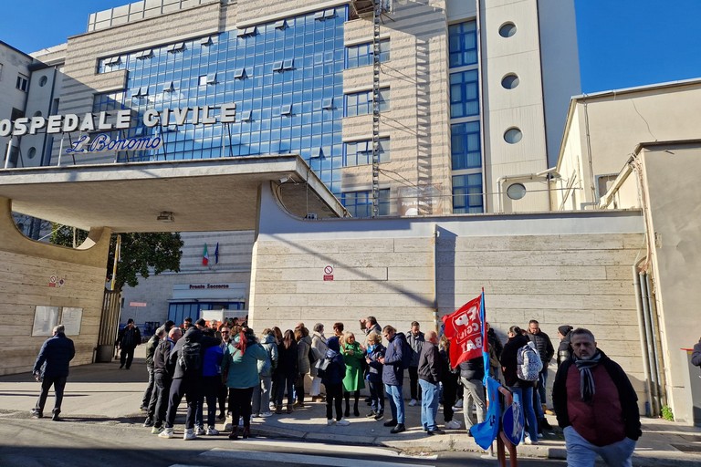 manifestazione ospedale Bonomo