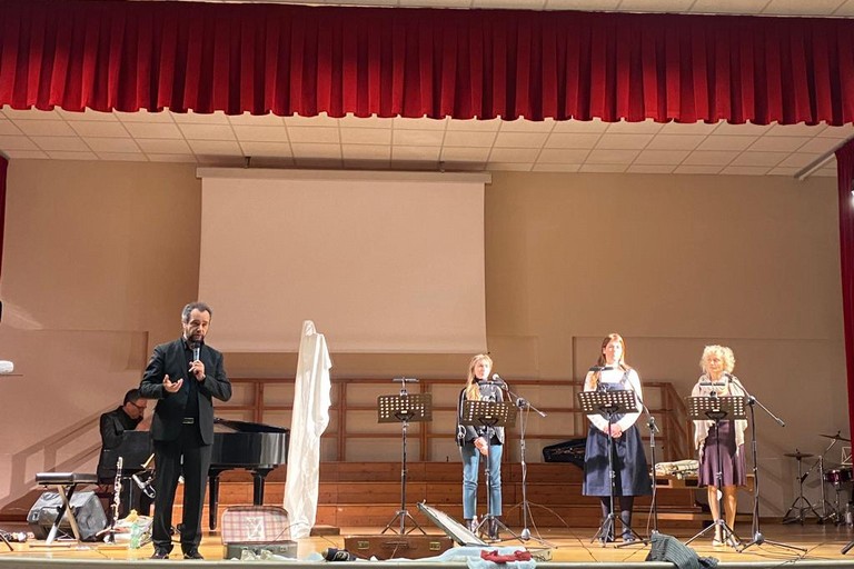 Spettacolo teatrale allI C Verdi Cafaro per la Giornata della Memoria