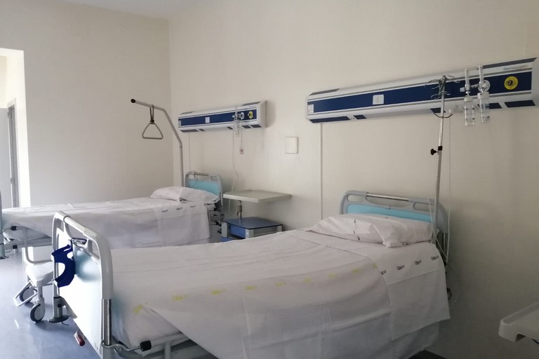 stanza ospedaliera