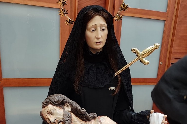 La statua della Pietà restaurata