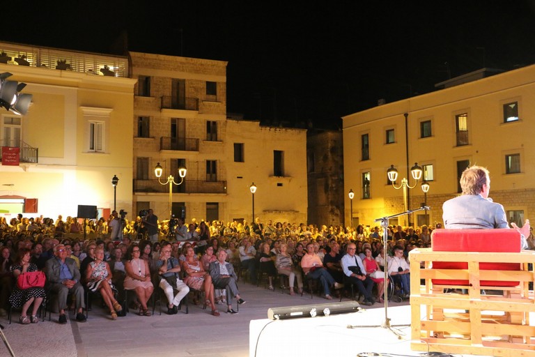 libri nel borgo antico