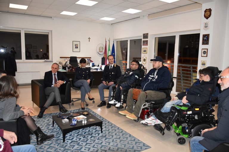 Il Questore Pellicone incontra alcuni atleti di Powerchair Football