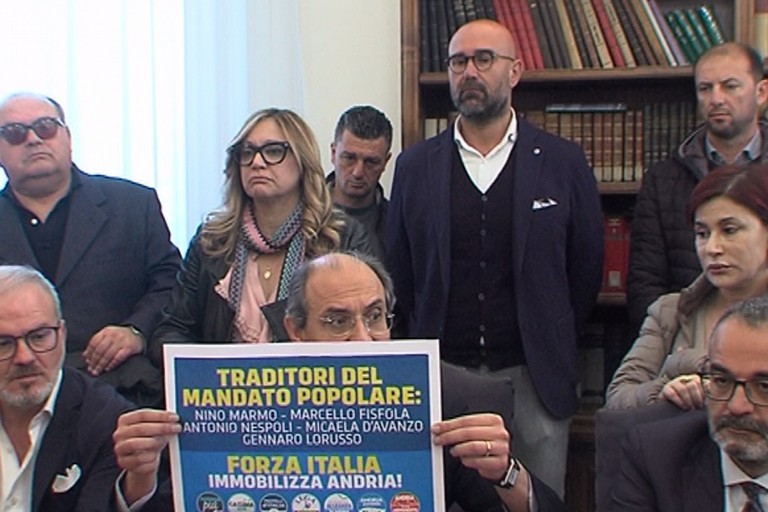 Conferenza stampa Giorgino: Ecco chi sono i traditori